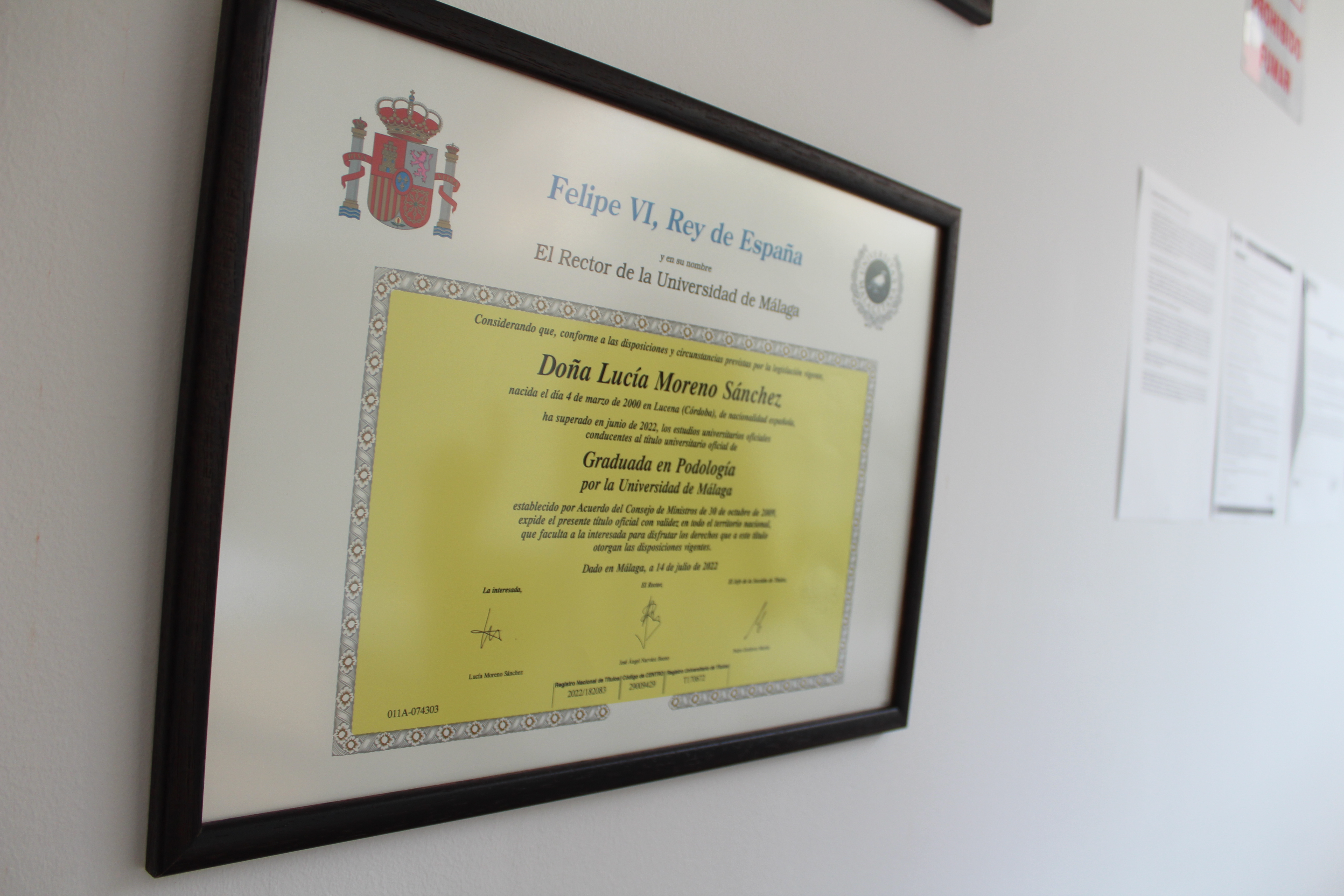 Título oficial de Graduada en Podología por la Universidad de Málaga — Doña Lucía Moreno Sánchez